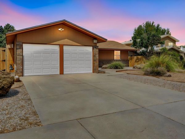 2445 Algodones Street NE, Albuquerque, NM 87112