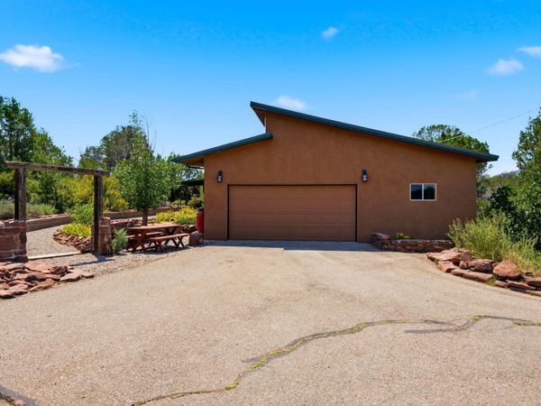 54 Baillo Drive , Tijeras, NM 87059