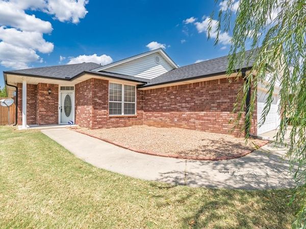 2252 Gray Dove Drive, Shawnee, OK 74804