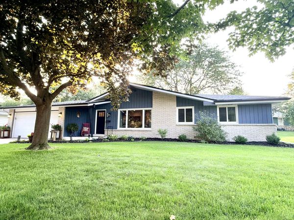 5938 Sugarbush Ln, Greendale, WI 53129