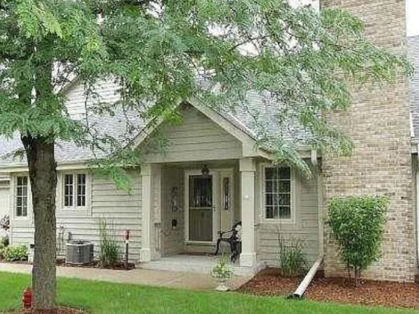 N21W24178 Dorchester Dr, Unit 1D, Pewaukee, WI 53072