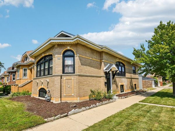 2447 Oak Park Avenue , Berwyn, IL 60402