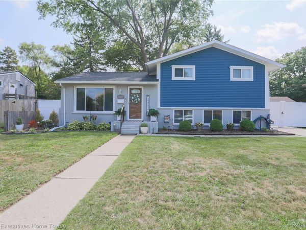 35924 Vaughn Street , Clinton Township, Mi 48035