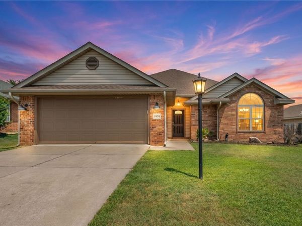 1076 Red Oak , Alma, AR 72921