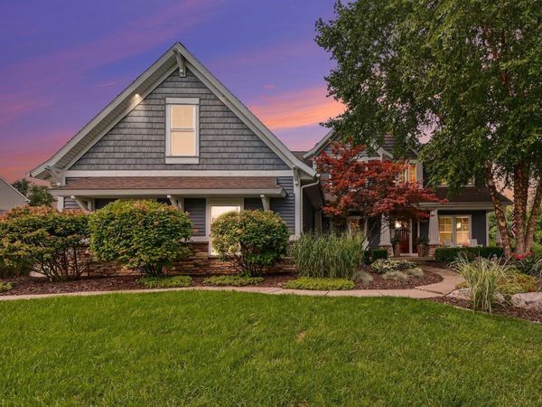 1254 Stoneshire Drive SE, Grand Rapids, MI 49546