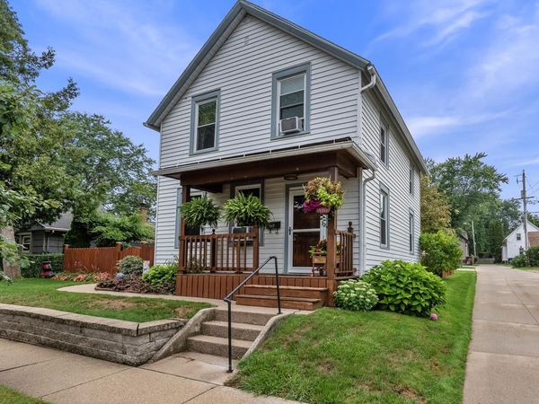 117 S Garfield AVENUE, Port Washington, WI 53074