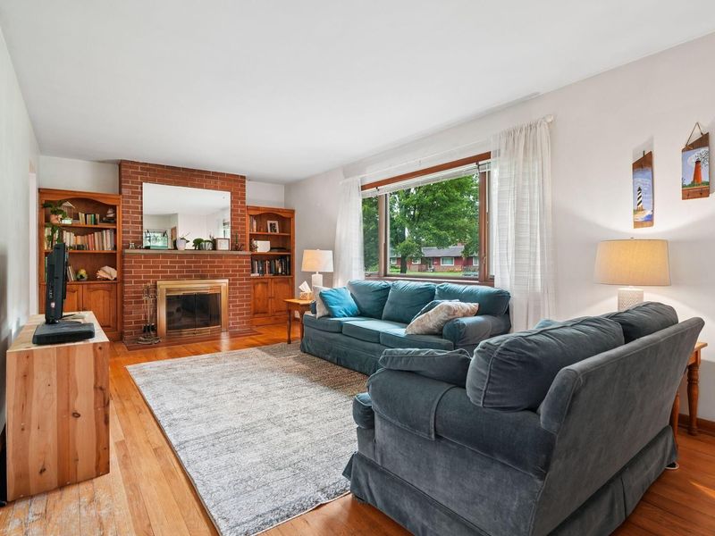2106 Springhill Drive, Columbus, OH 43221 Photo 5