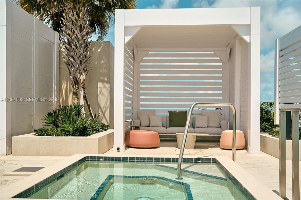 300 Biscayne Blvd Way , Unit 6301, Miami, FL 33131 Photo