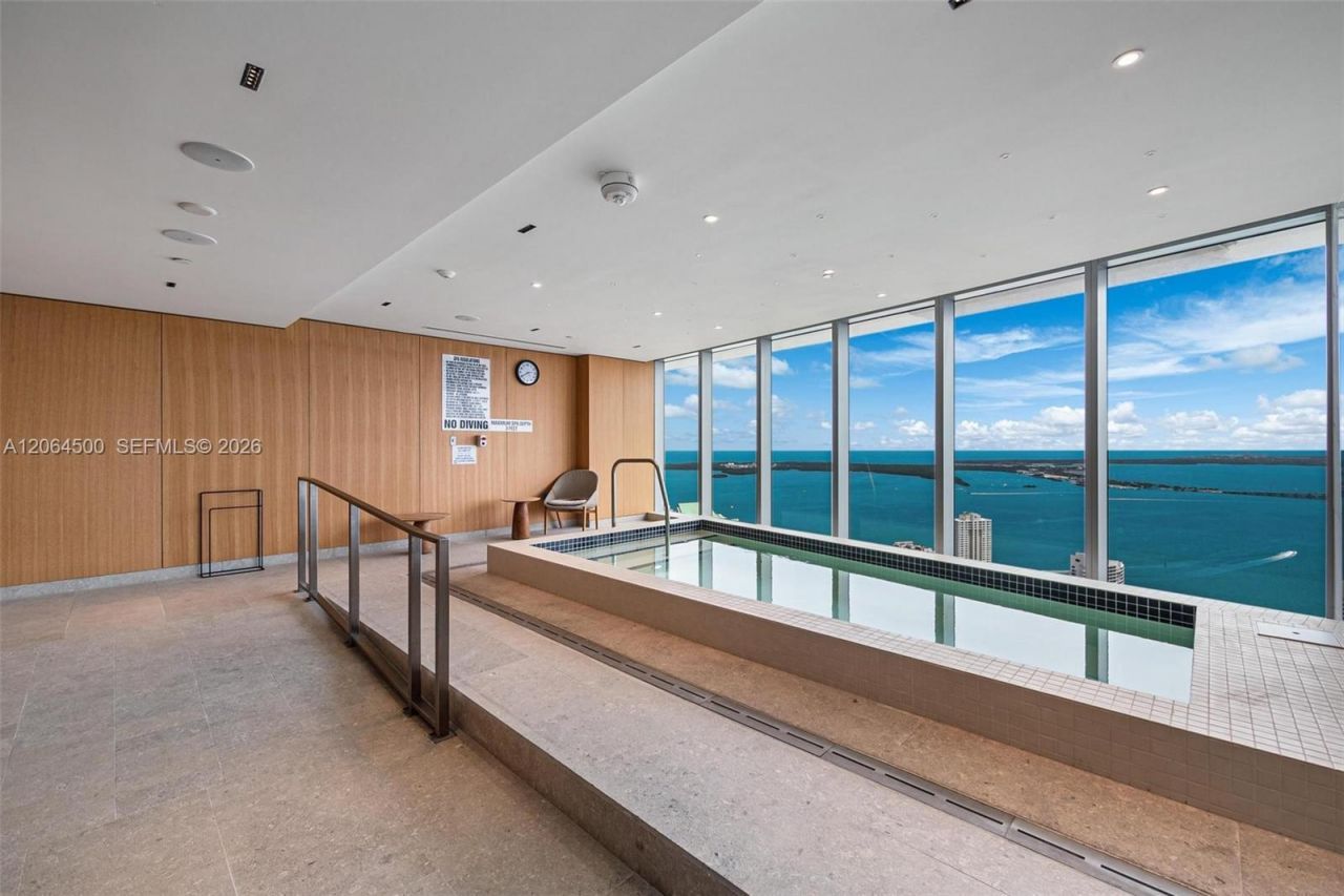 300 Biscayne Blvd Way , Unit 6301, Miami, FL 33131 Photo