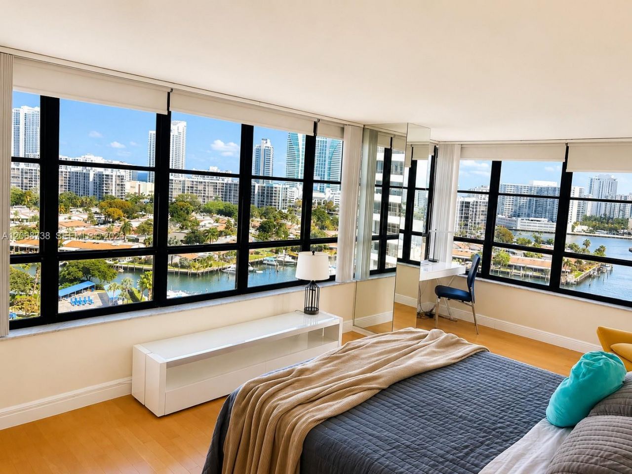 500 Three Islands Blvd , Unit 918, Hallandale Beach, FL 33009 Photo