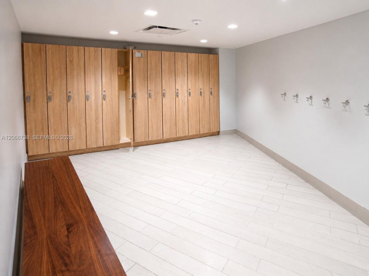 500 Three Islands Blvd , Unit 918, Hallandale Beach, FL 33009 Photo