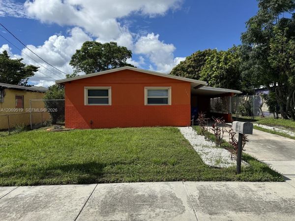 1281 W 35th St , Riviera Beach, FL 33404