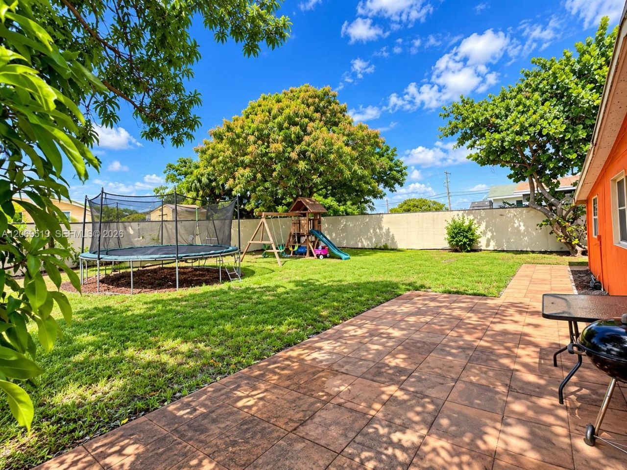 1281 W 35th St, Riviera Beach, FL 33404 Photo