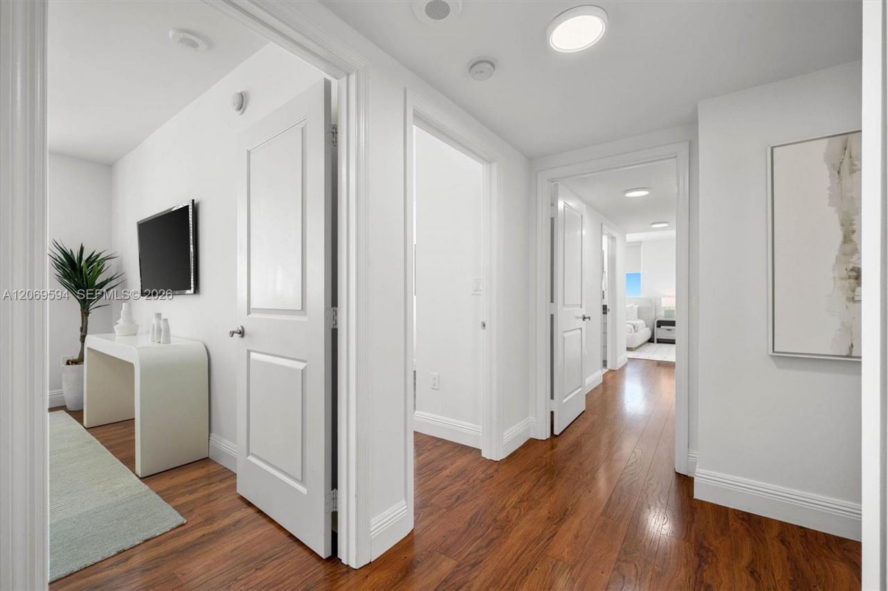 347 N New River Dr E , Unit 2709, Fort Lauderdale, FL 33301 Photo