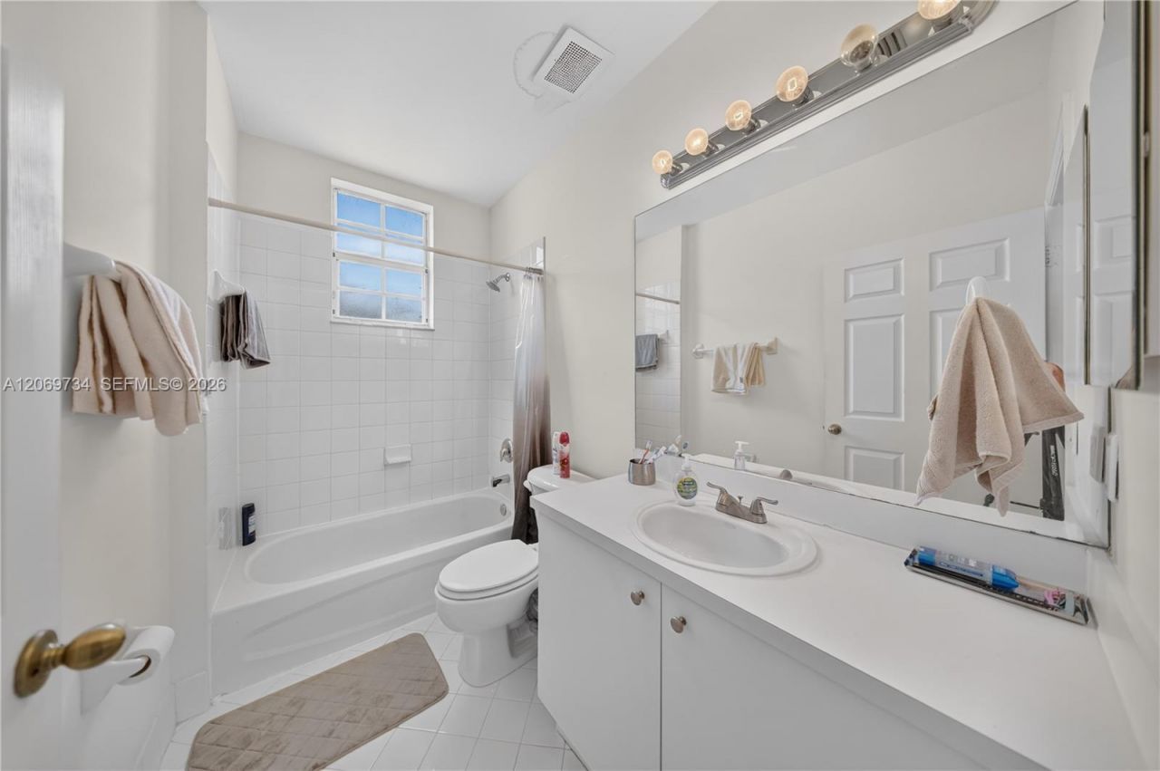 1495 NE 33rd Ave , Unit 101, Homestead, FL 33033 Photo