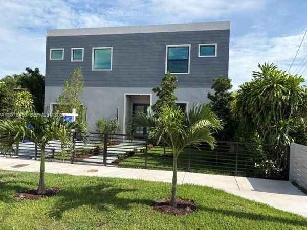 2239 SW 14th St , Miami, FL 33145