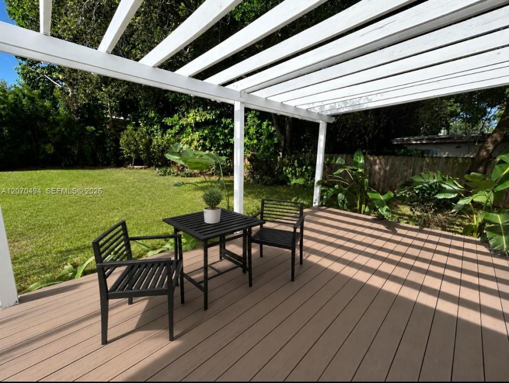 585 NE 121st St, North Miami, FL 33161 Photo