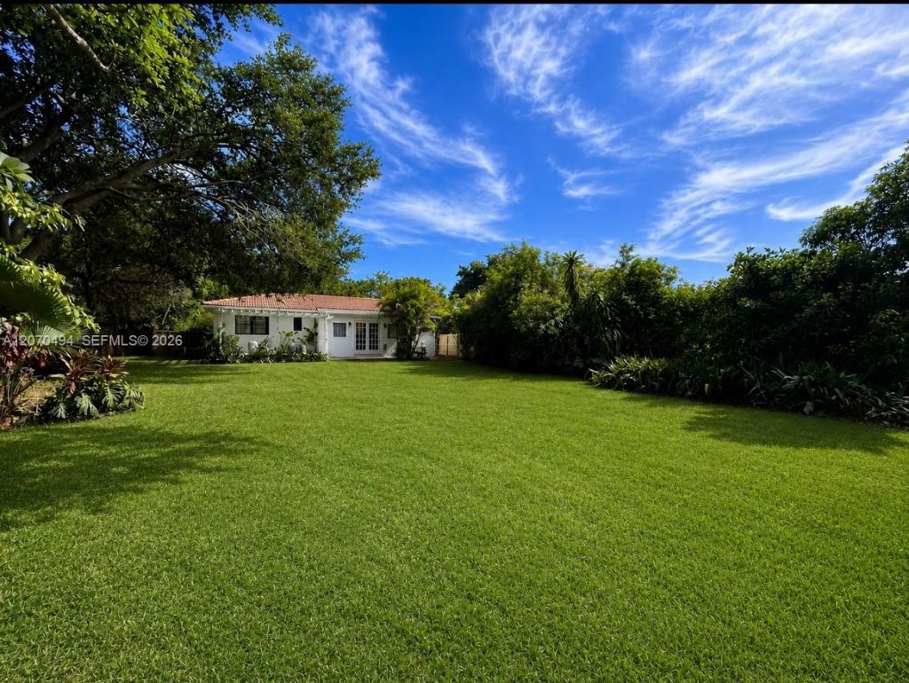 585 NE 121st St, North Miami, FL 33161 Photo