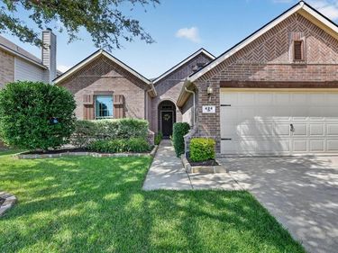 424 Foxcraft Drive, Fort Worth, TX 76131