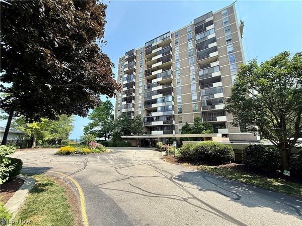 25801 Lakeshore Boulevard , Unit 20, Euclid, OH 44132