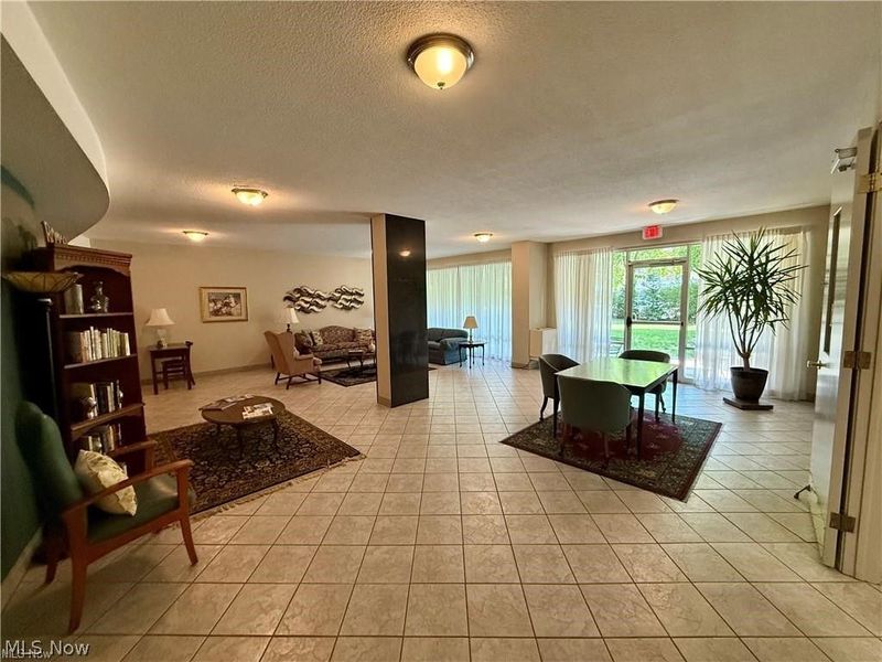 25801 Lakeshore Boulevard, Unit 20, Euclid, OH 44132 Photo 13