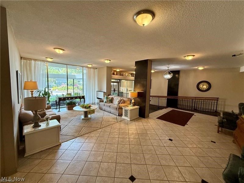25801 Lakeshore Boulevard, Unit 20, Euclid, OH 44132 Photo 15