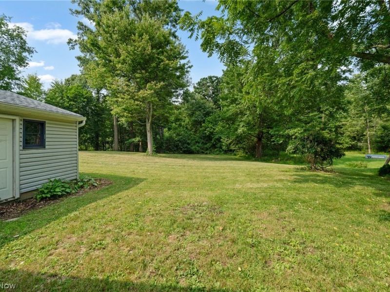 2134 Plymouth Drive, Uniontown, OH 44685 Photo 10