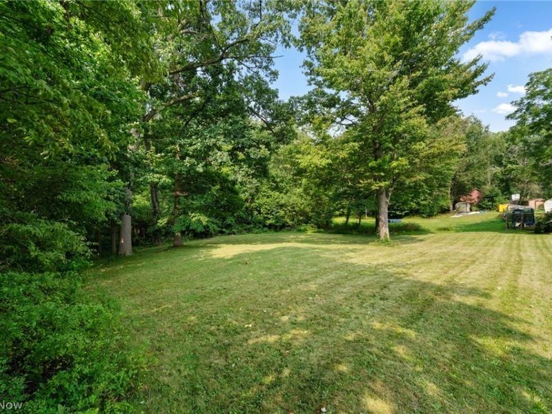 2134 Plymouth Drive, Uniontown, OH 44685 Photo 12