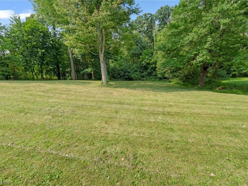 2134 Plymouth Drive, Uniontown, OH 44685 Photo 16