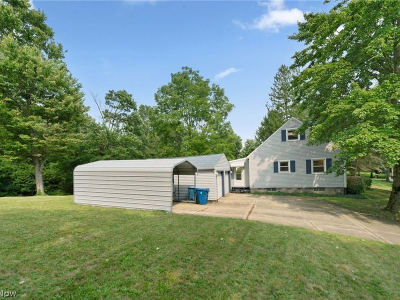 2134 Plymouth Drive, Uniontown, OH 44685 Photo 9
