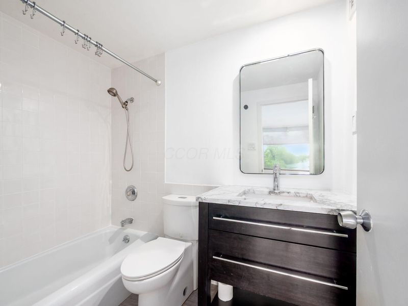 1000 Urlin Avenue , Unit 622, Columbus, OH 43212 Photo 16