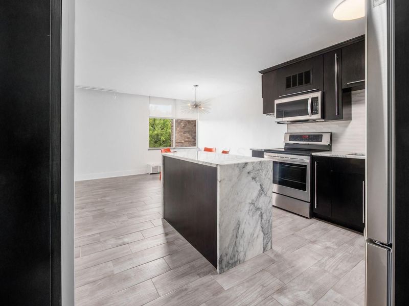 1000 Urlin Avenue , Unit 622, Columbus, OH 43212 Photo 8
