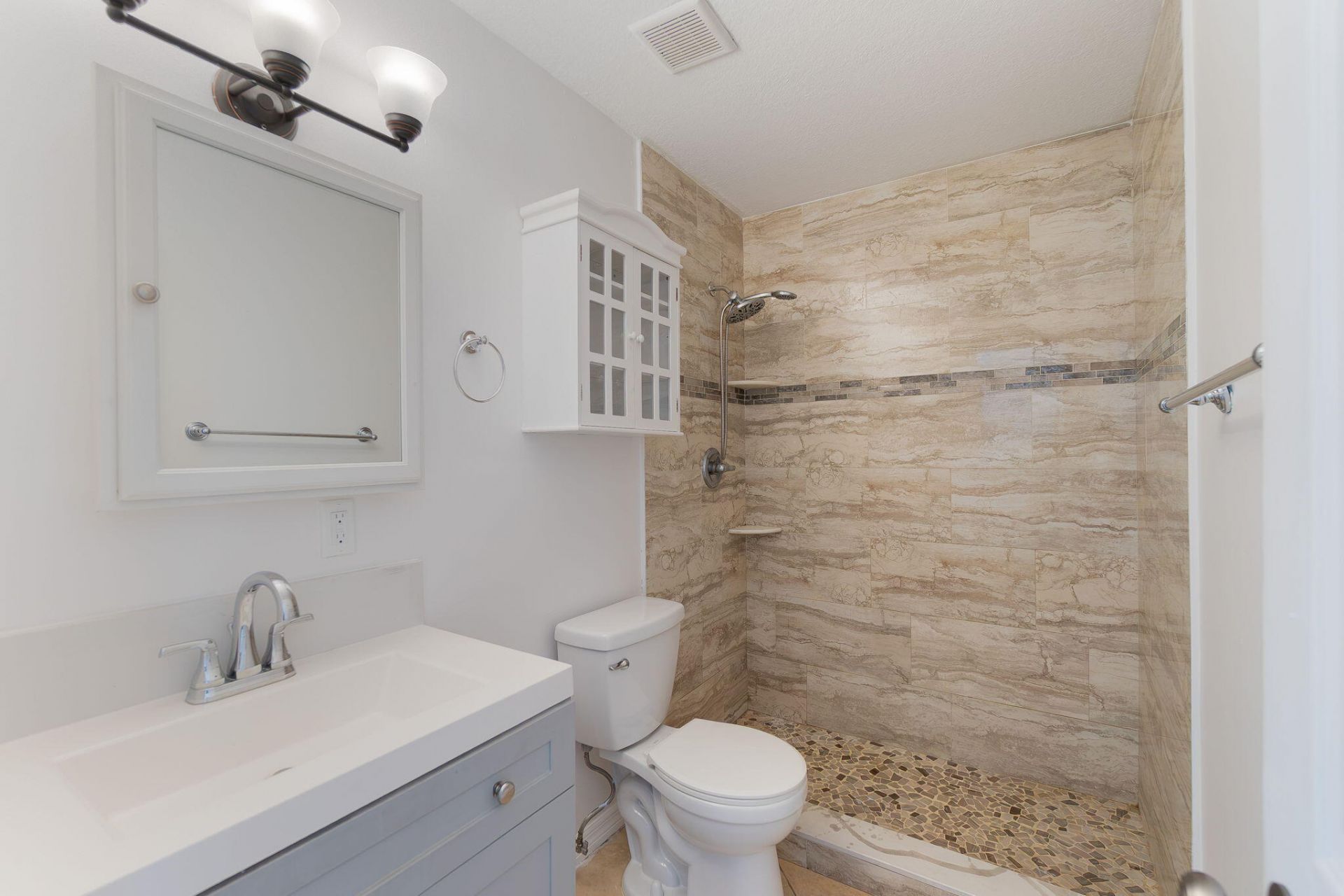 2831 N Seacrest Boulevard, Boynton Beach, FL 33435 Photo
