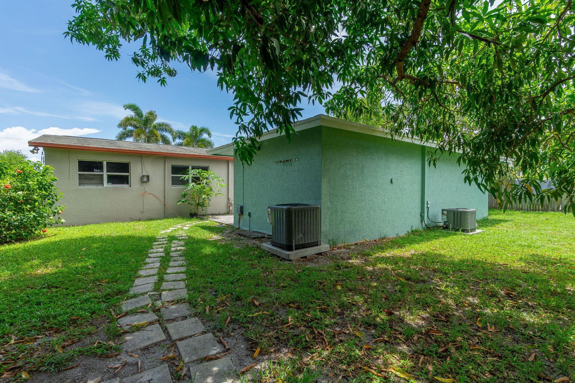 2831 N Seacrest Boulevard, Boynton Beach, FL 33435 Photo