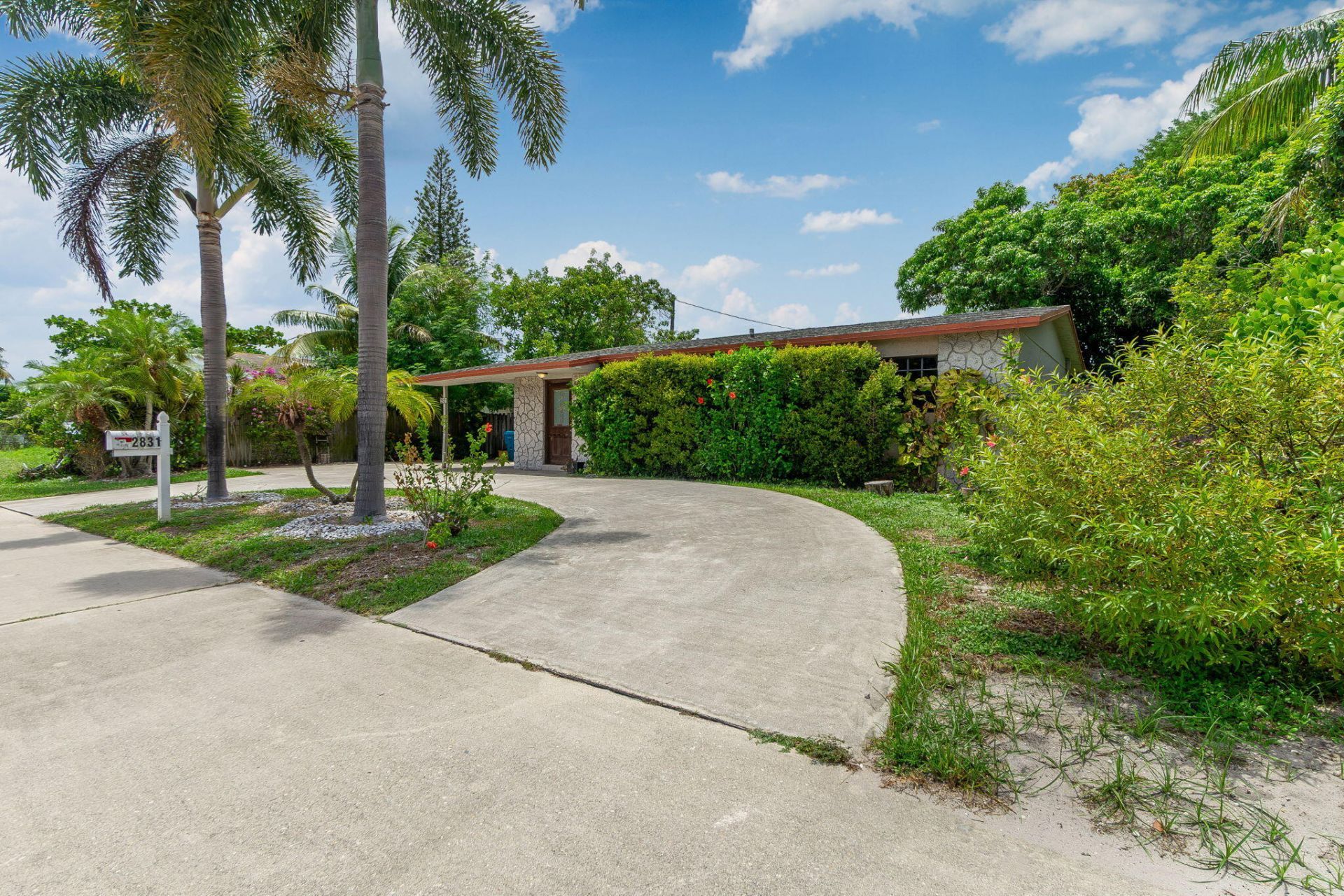 2831 N Seacrest Boulevard, Boynton Beach, FL 33435 Photo