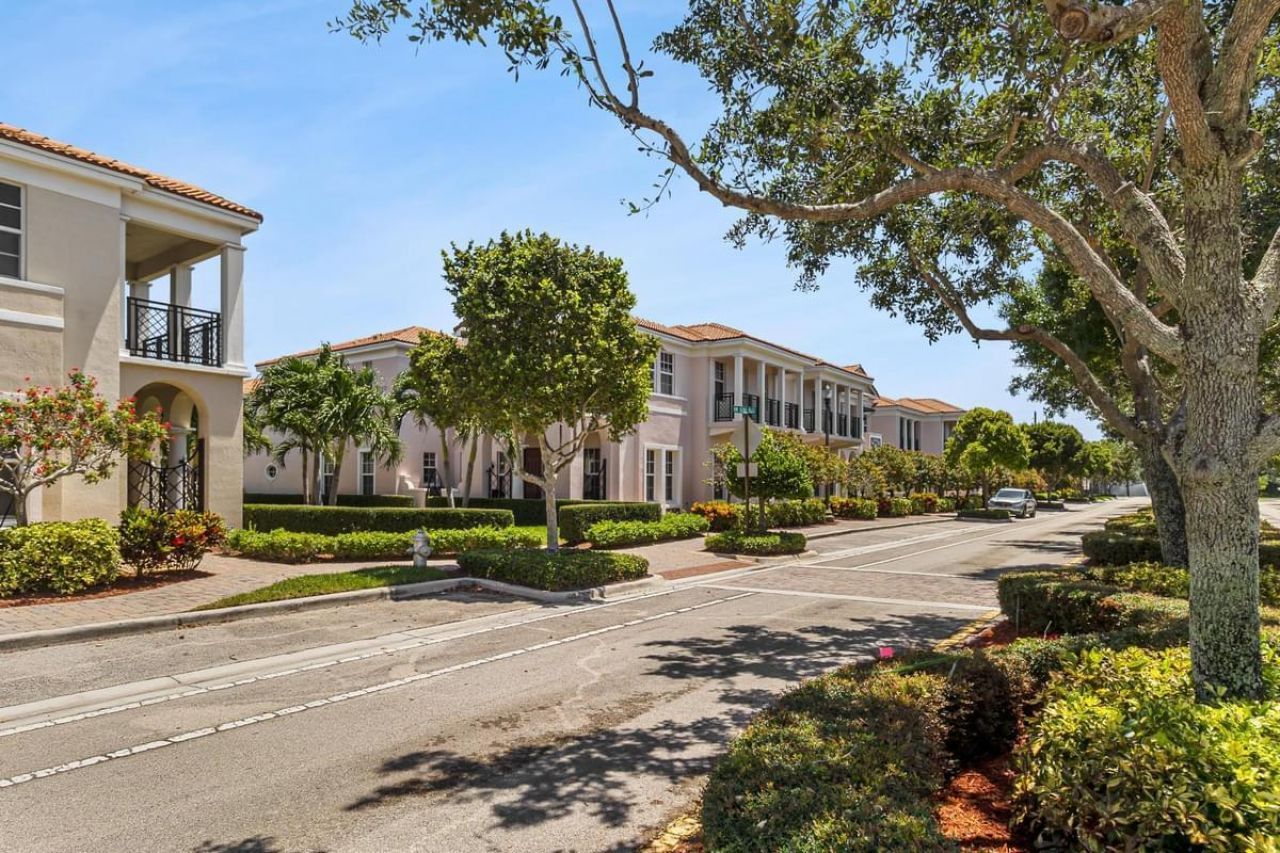 806 NW 82nd Place, Boca Raton, FL 33487 Photo