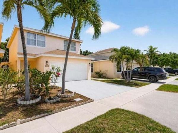 4131 Eastridge Circle, Pompano Beach, FL 33064