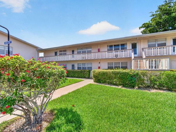 126 NORWICH F, West Palm Beach, FL 33417