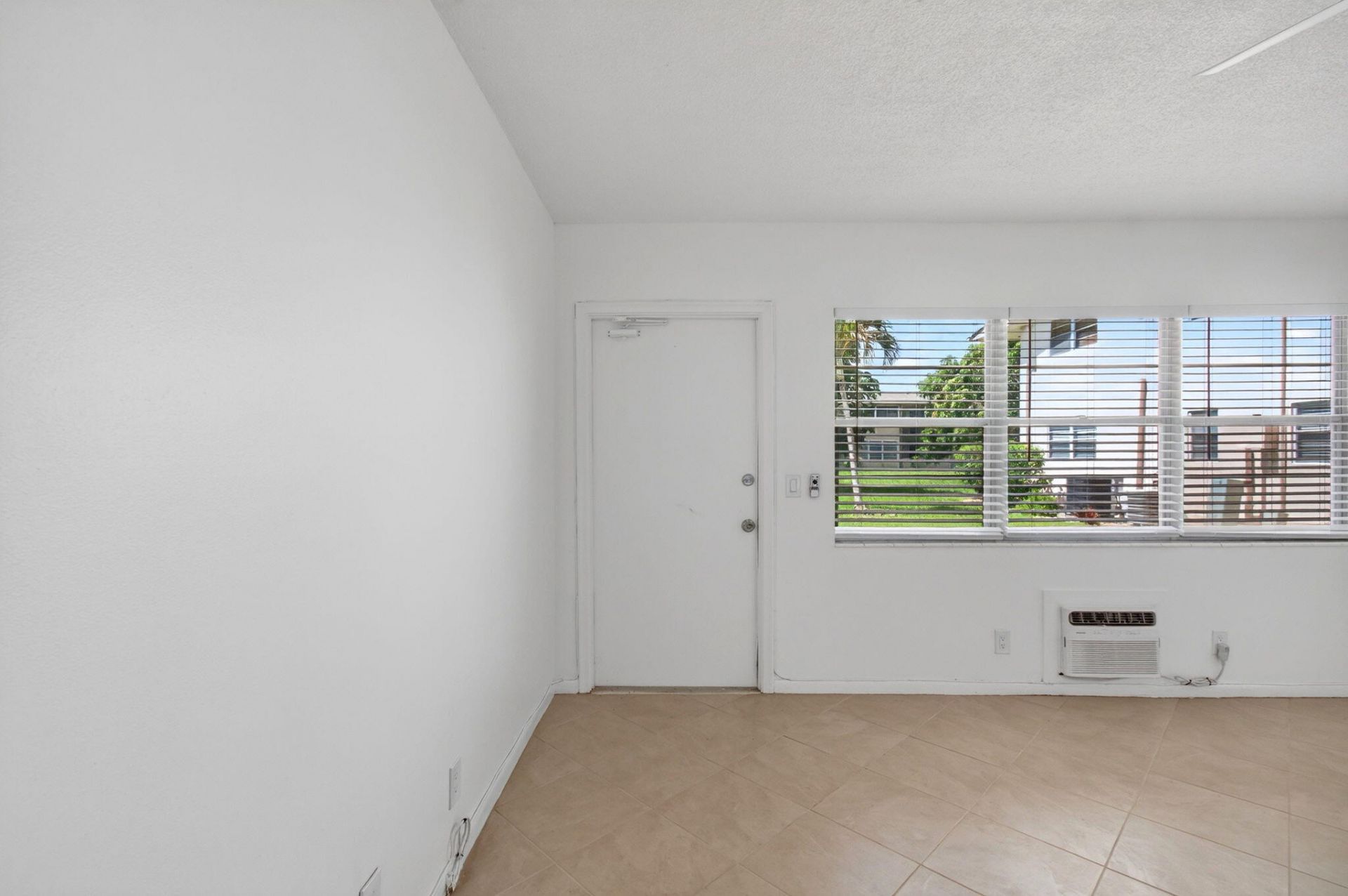 126 Norwich F, West Palm Beach, FL 33417 Photo