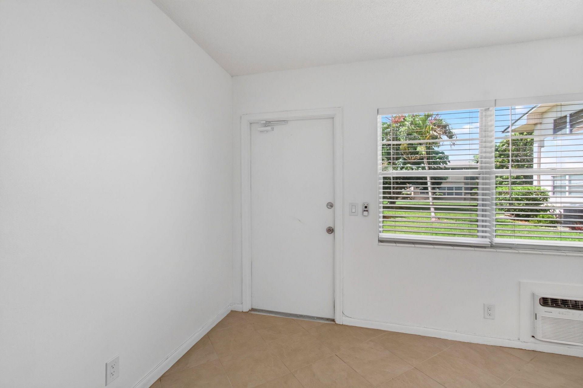 126 Norwich F, West Palm Beach, FL 33417 Photo