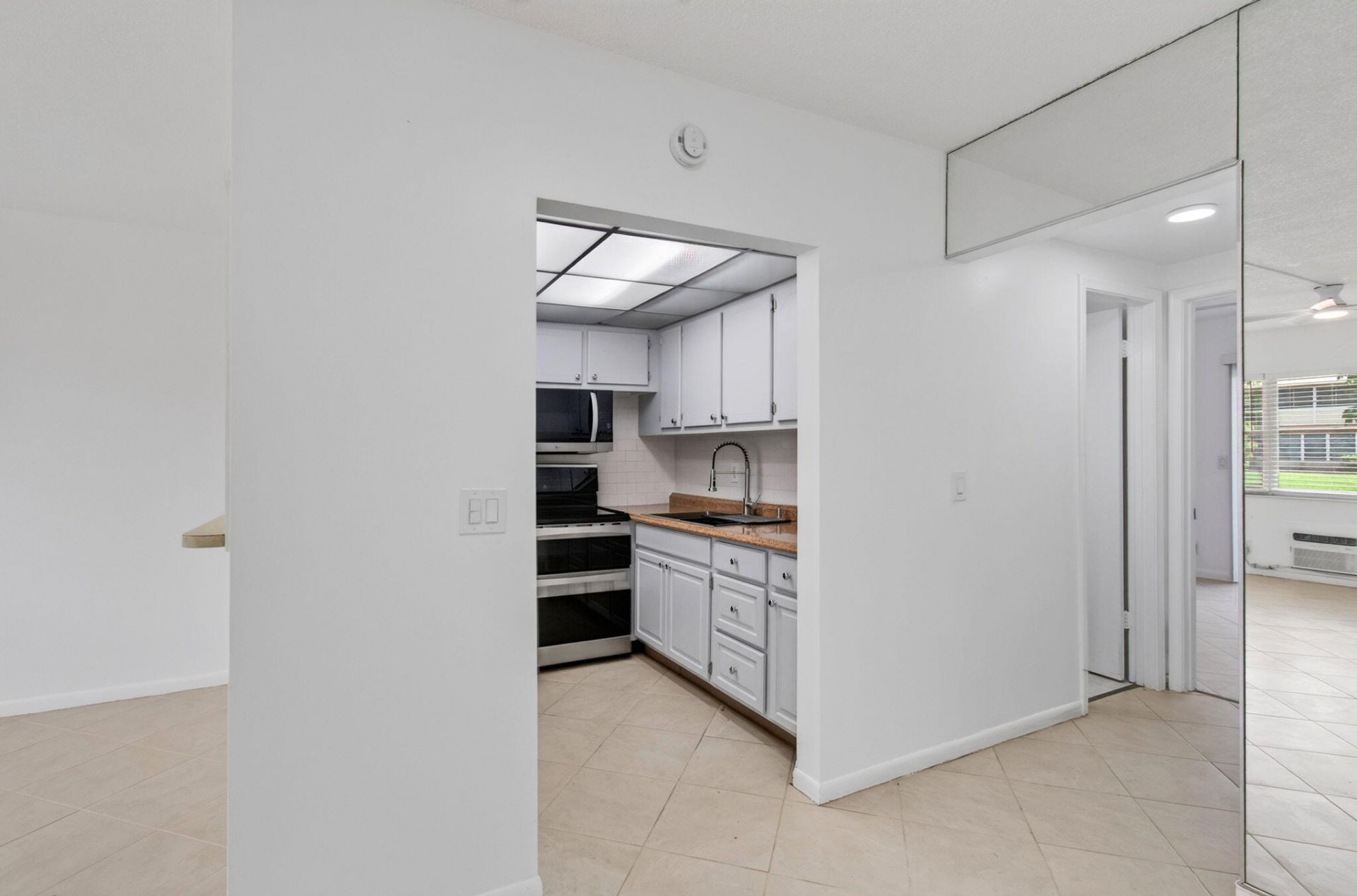 126 Norwich F, West Palm Beach, FL 33417 Photo