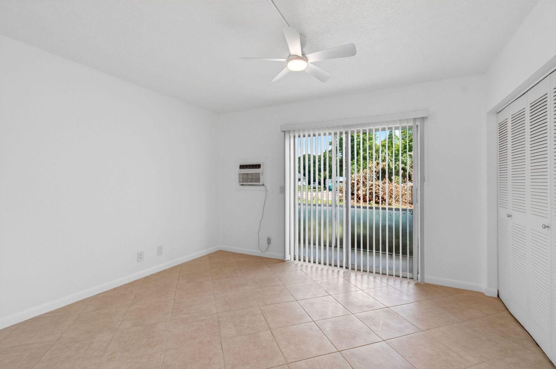 126 Norwich F, West Palm Beach, FL 33417 Photo