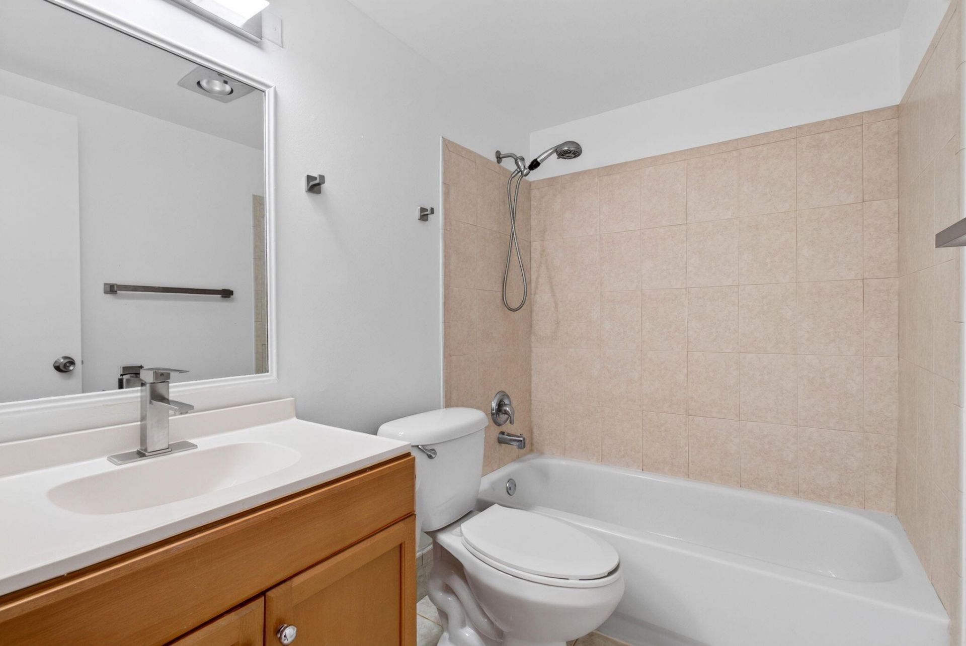 126 Norwich F, West Palm Beach, FL 33417 Photo