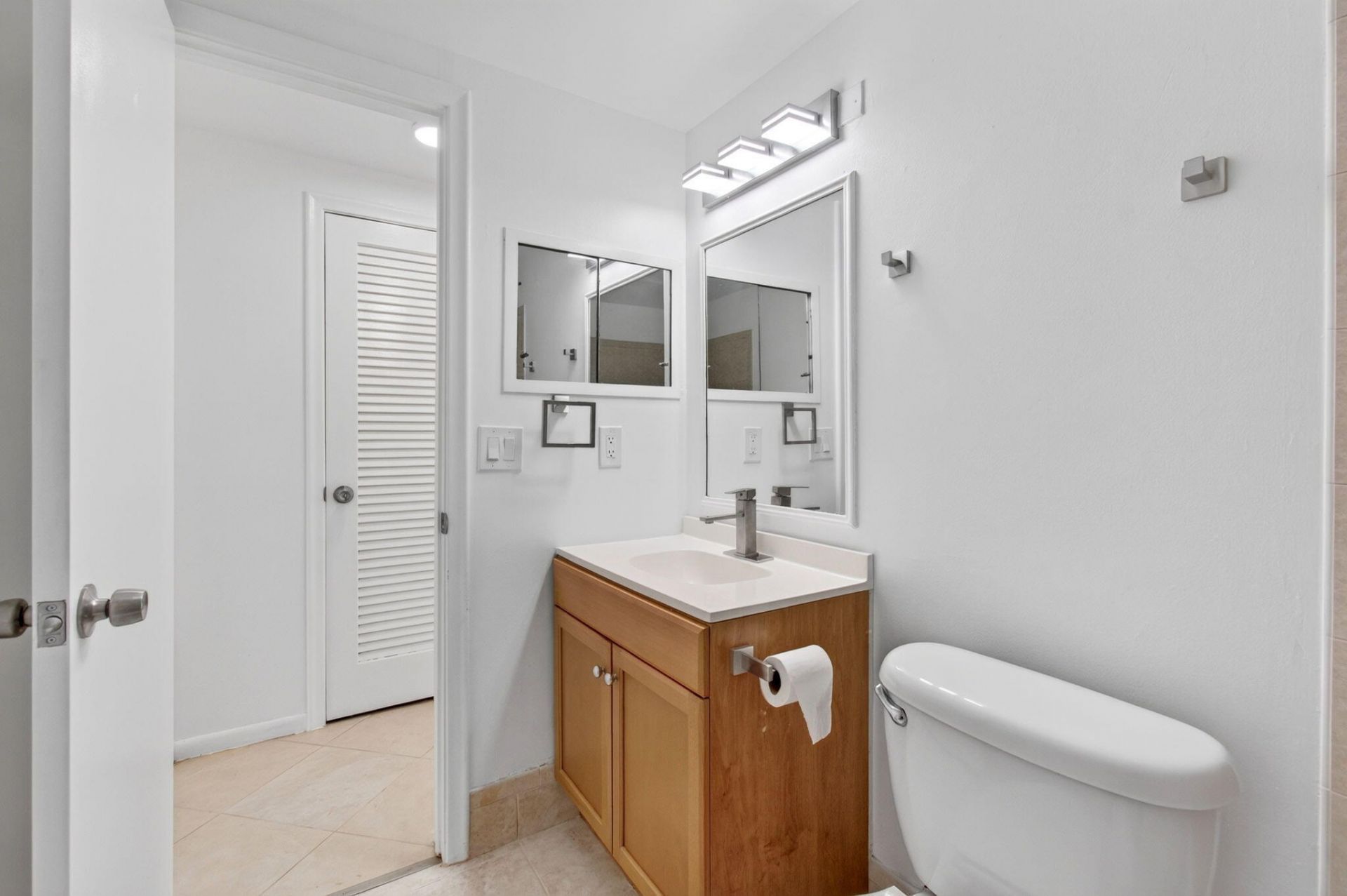 126 Norwich F, West Palm Beach, FL 33417 Photo