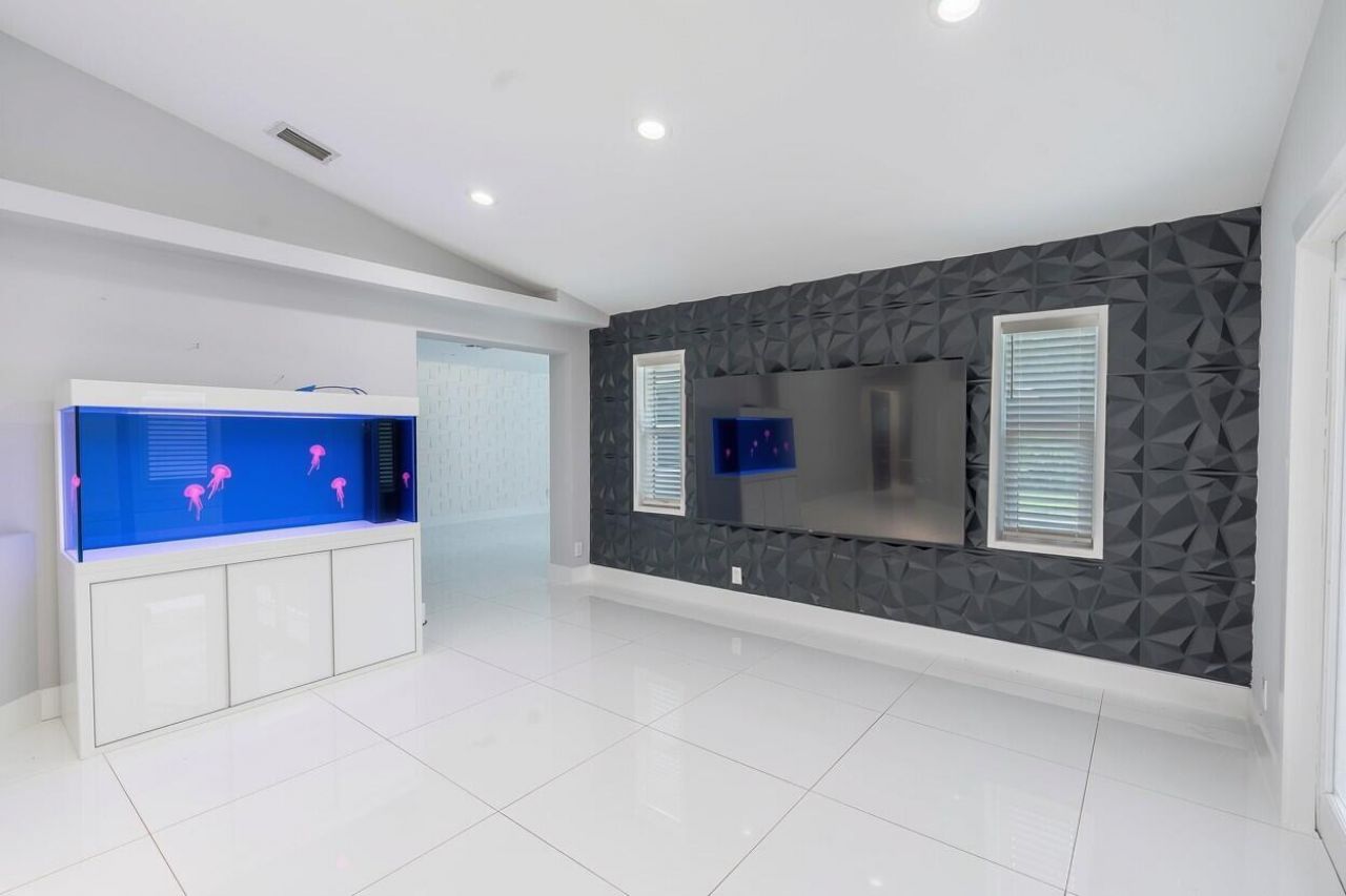 13884 89th Place N, West Palm Beach, FL 33412 Photo