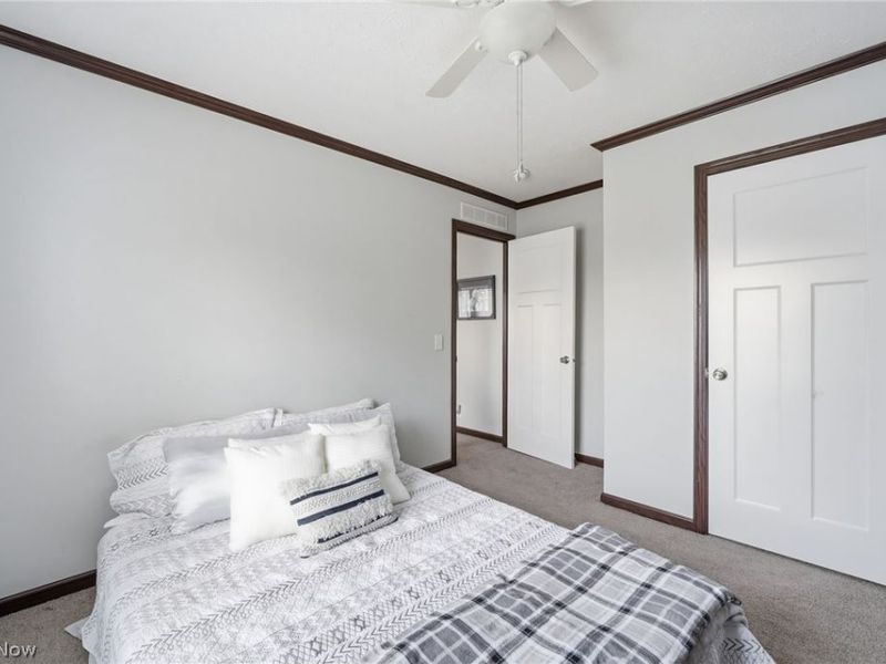 313 Eagle Circle, Elyria, OH 44035 Photo 16