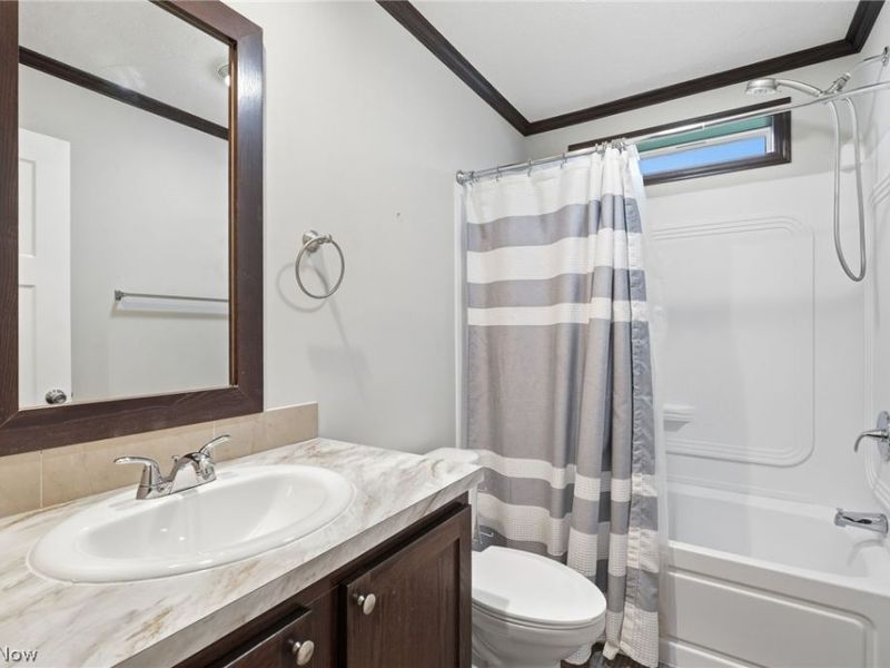 313 Eagle Circle, Elyria, OH 44035 Photo 18