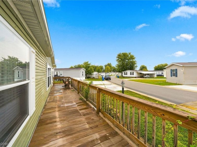 313 Eagle Circle, Elyria, OH 44035 Photo 21