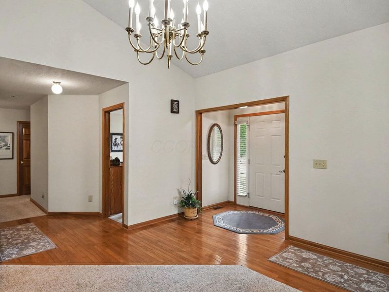 1754 Leighton Drive , Reynoldsburg, OH 43068 Photo 4