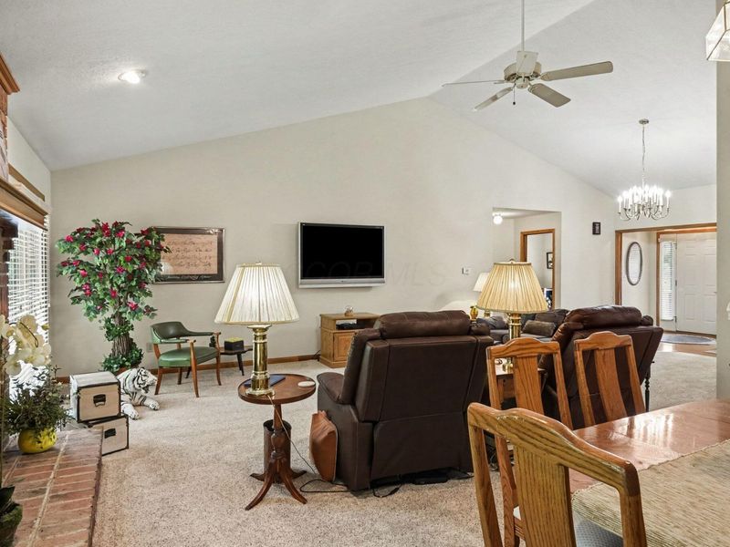 1754 Leighton Drive , Reynoldsburg, OH 43068 Photo 7